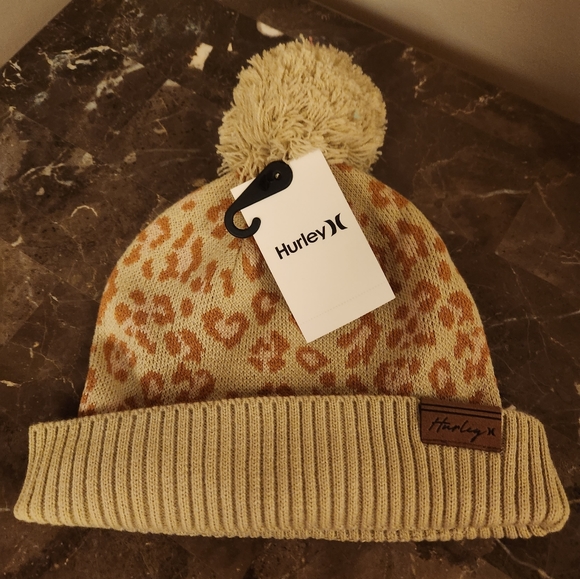 Hurley cheetah print winter hat with pom on top nwt - Picture 4 of 7